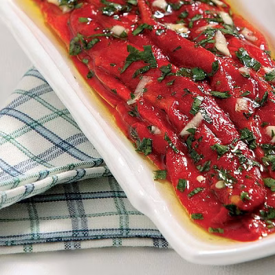 közlenmiş biber tarifi, zeytinyağlı biber mezesi, kırmızı biber mezesi, pratik meze tarifleri, zeytinyağlı mezeler, közlenmiş biber nasıl yapılır, kolay meze tarifleri, sağlıklı atıştırmalıklar, soğuk meze tarifleri